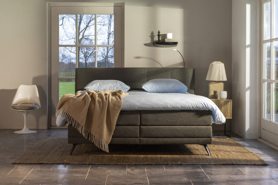 Boxspring Avek Fier met Hoofdbord Sinne
