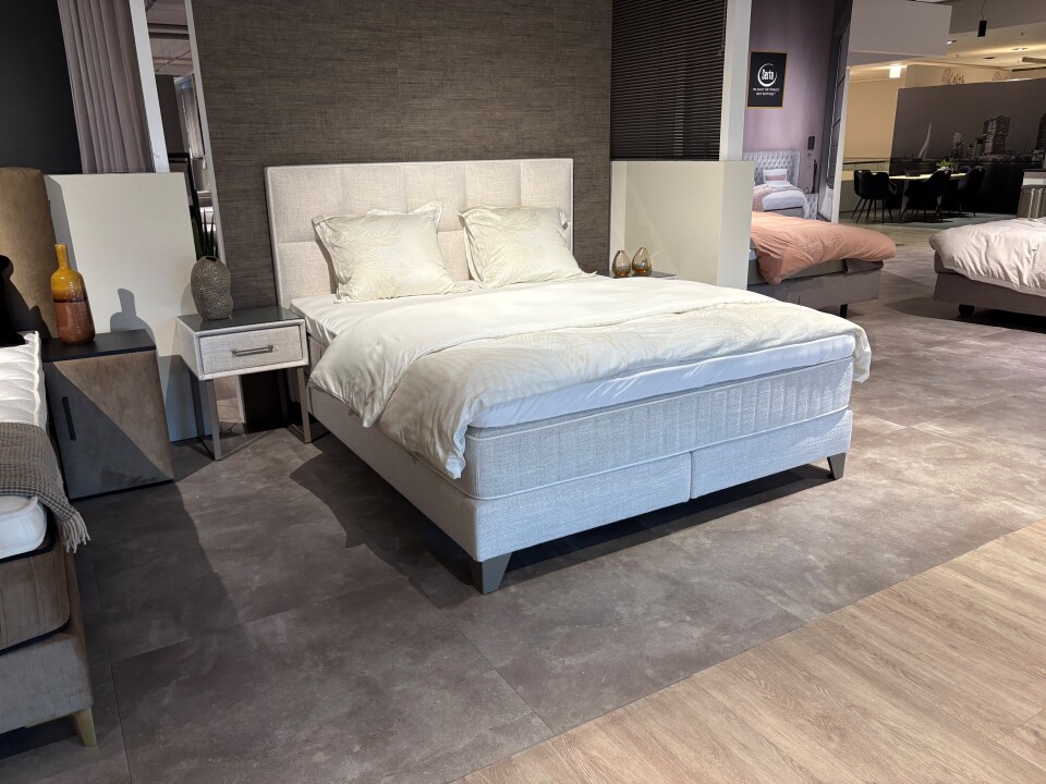 Boxspring Serta Holywood Showmodel